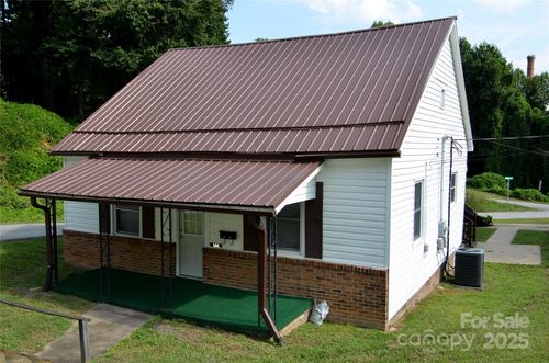 77-146 4th C St, Marion, NC, 28752-3500 | Card Image