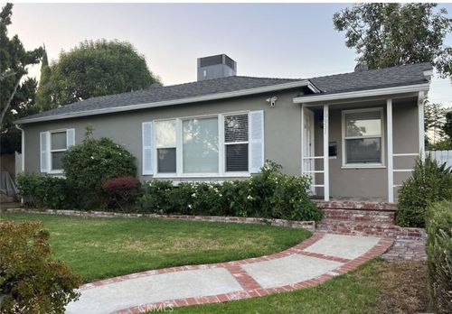 19931 Welby Way, Winnetka, CA, 91306-4342 | Card Image