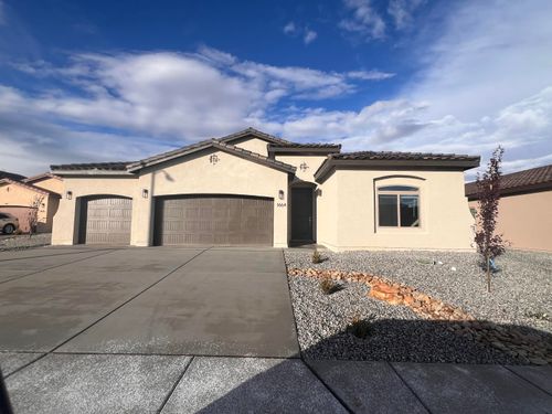 1664 Valle De Colores St Nw, Los Lunas, NM, 87031-9161 | Card Image