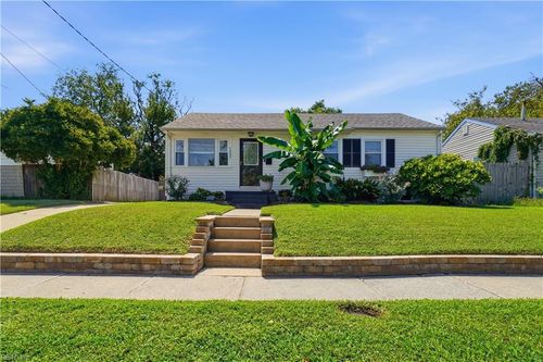 1537 Baychester Ave, Norfolk, VA, 23503-2303 | Card Image