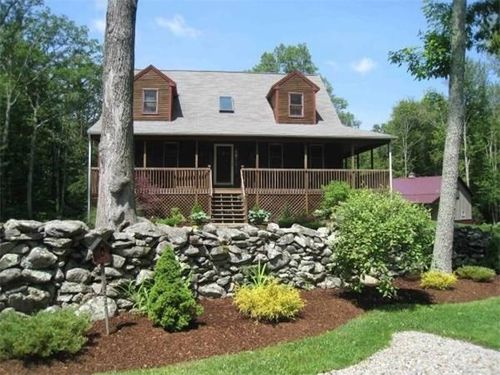 985 Glebe St, Taunton, MA, 02780-5113 | Card Image