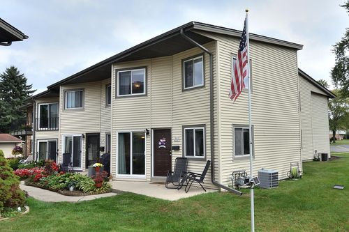11516877 El Camino Dr, Germantown, WI, 53022-3286 | Card Image
