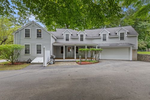 70 Maple St, West Newbury, MA, 01985-1504 | Card Image