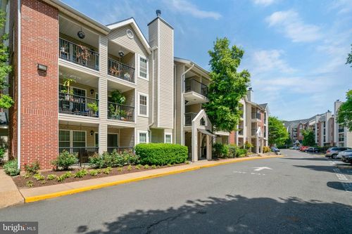 122-3308 Wyndham Cir, ALEXANDRIA, VA, 22302-4308 | Card Image