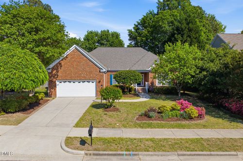 1011 Upchurch Farm Ln, Cary, NC, 27519-8762 | Card Image