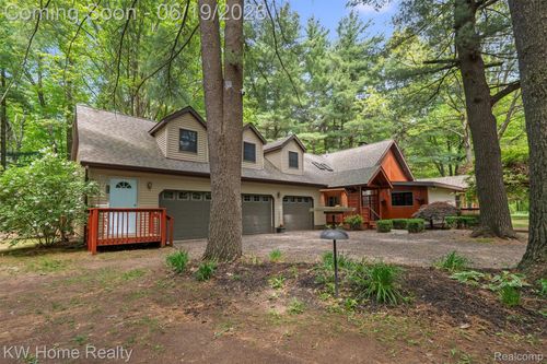 4474 Five Lakes Rd, North Branch, MI, 48461-8975 | Card Image