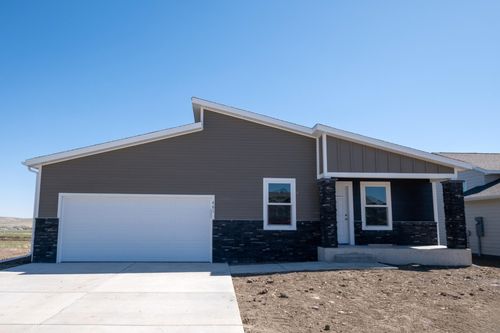 461 Yelner Dr, BOX ELDER, SD, 57719-8031 | Card Image