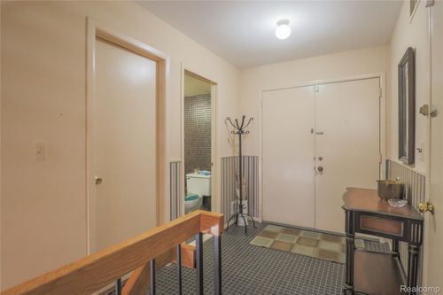 29116 Evergreen Rd, Southfield, MI, 48076-5026 | Card Image