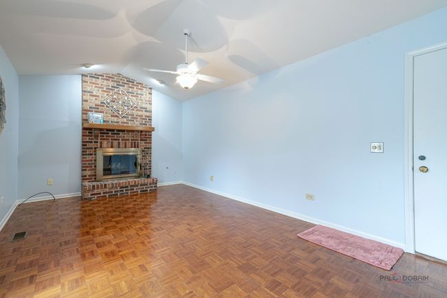 2021 Liberty Ln, House other with 3 bedrooms, 2 bathrooms and 2 parking in Gurnee IL | Image 14