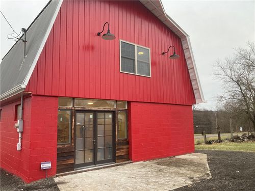 11 Clyde St, Ellwood City, PA, 16117-2452 | Card Image