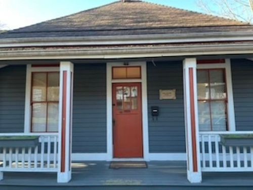 324 Tenth St, New Westminster, BC, V3M3Y5 | Card Image
