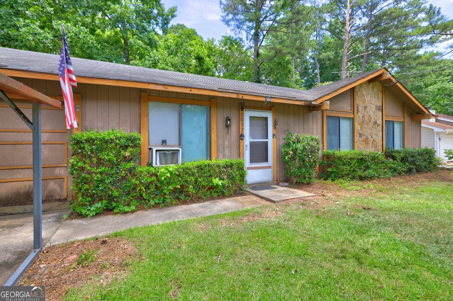 Homewood Dr, Riverdale, GA 30274