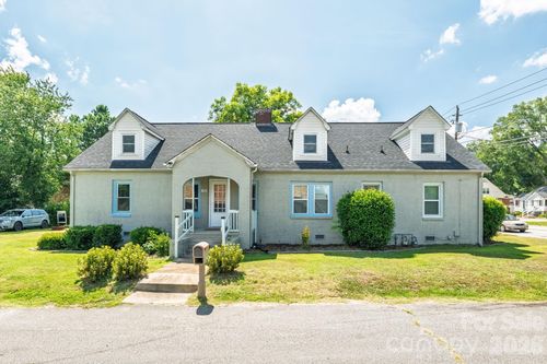 1106 Lane St, Kannapolis, NC, 28083-3752 | Card Image