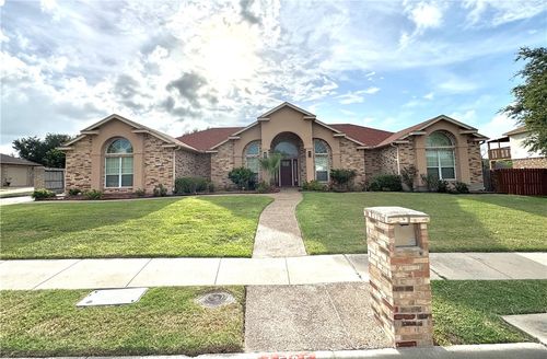 4525 Wood River Dr, Corpus Christi, TX, 78410-5806 | Card Image