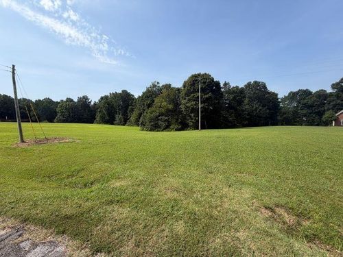 7995 Bowling Green Rd, Scottsville, KY, 42164-9639 | Card Image