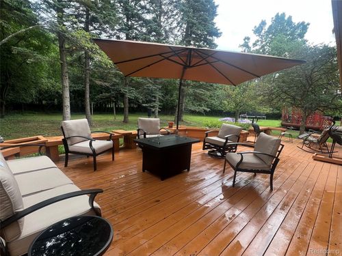 6358 Timberwood S, West Bloomfield, MI, 48322-2007 | Card Image