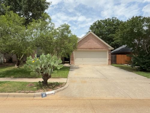 9091 San Joaquin Trl, Fort Worth, TX, 76118-7539 | Card Image