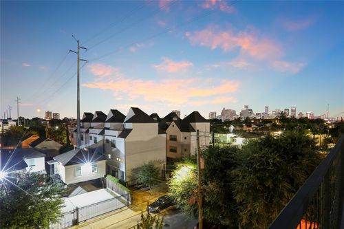 4625 Chartres St, Houston, TX, 77004-5143 | Card Image