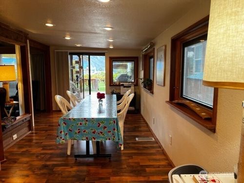 25-15 Oro Beach Dr, Oroville, WA, 98844-9804 | Card Image