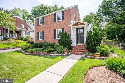 227 N Edison St, ARLINGTON, VA, 22203-1218 | Card Image