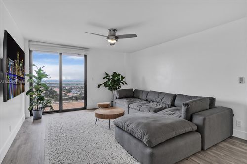 apt-17d-1600 S Ocean Dr, Hollywood, FL, 33019-2427 | Card Image