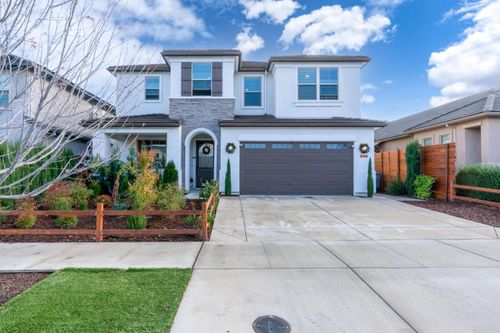 1557 Santana Ranch Dr, Hollister, CA, 95023-9768 | Card Image