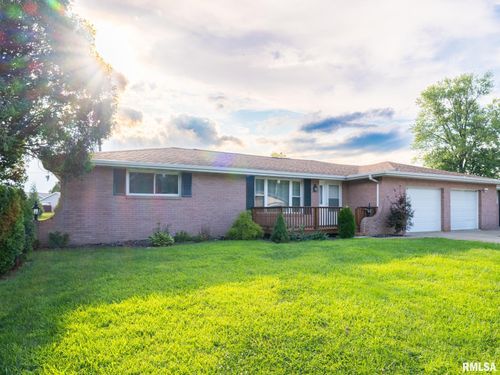 101 Patricia Ave, East Peoria, IL, 61611-7500 | Card Image