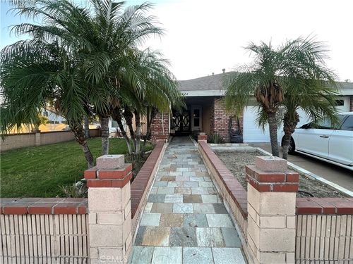 2424 S Lake Ave, Ontario, CA, 91761-6226 | Card Image