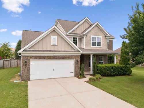 5008 Stately Dr, Thompsons Station, TN, 37179-1404 | Card Image