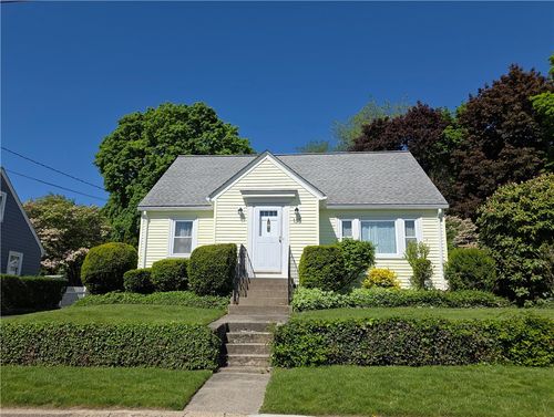 135 Cornell St, Cranston, RI, 02920-4005 | Card Image