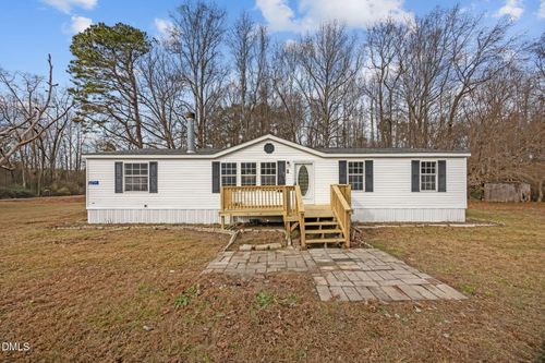 15 Dry Pond Ln, Zebulon, NC, 27597-6039 | Card Image
