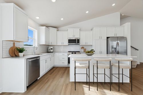 10871 Hemingway Ave S, Cottage Grove, MN, 55016-4307 | Card Image