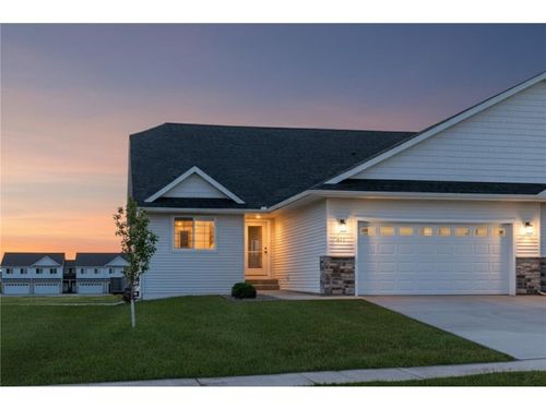 601 S Division St, Roberts, WI, 54023-9635 | Card Image