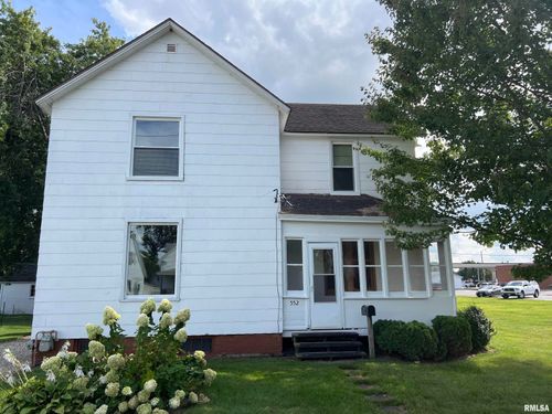 552 E Locust St, Canton, IL, 61520-2026 | Card Image