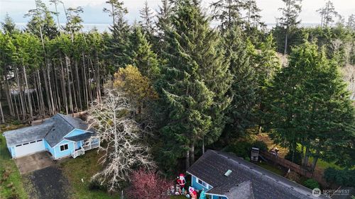 130 Glover Ct Ne, Ocean Shores, WA, 98569-9698 | Card Image