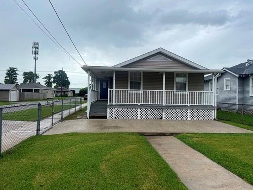 774 Avenue B, Westwego, LA, 70094-4215 | Card Image