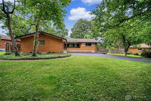 2525 Big Woods Trl, Beavercreek, OH, 45431-8701 | Card Image