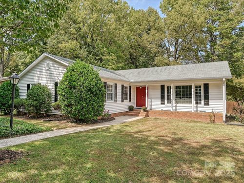 6500 Old Post Rd, Charlotte, NC, 28212-6752 | Card Image