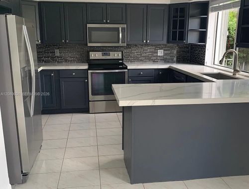 10000 Nw 4th St, Plantation, FL, 33324-7051 | Card Image