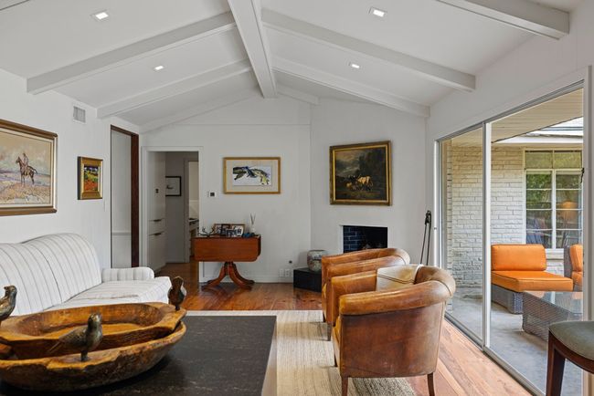 312 S Acorn St, House other with 3 bedrooms, 3 bathrooms and null parking in Fredericksburg TX | Image 14