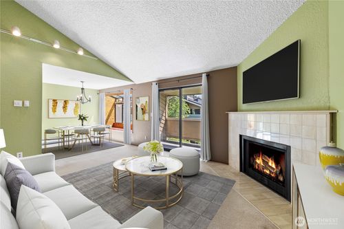 a305-4920 200th St Sw, Lynnwood, WA, 98036-6351 | Card Image