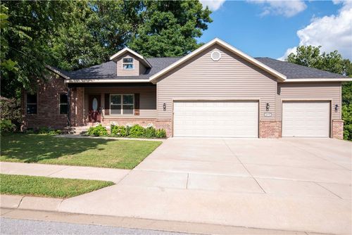 1070 Nemett Cir, Pea Ridge, AR, 72751-3333 | Card Image