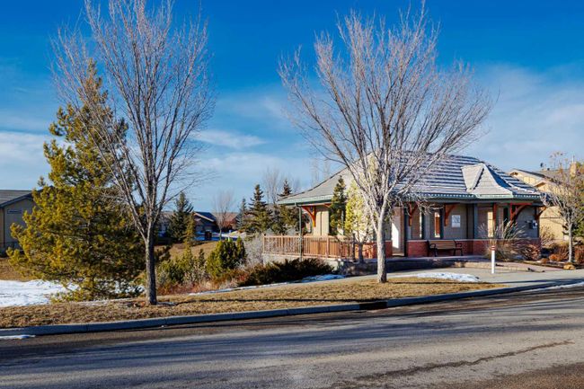 24 Bridle Estates Place Sw, Home with 3 bedrooms, 2 bathrooms and 7 parking in Calgary AB | Image 87