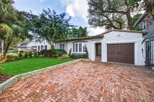 924 Se 6th Street, Fort Lauderdale, FL, 33301 | Card Image