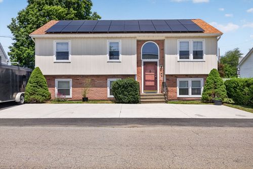 158 Amity St, Fall River, MA, 02721-2202 | Card Image