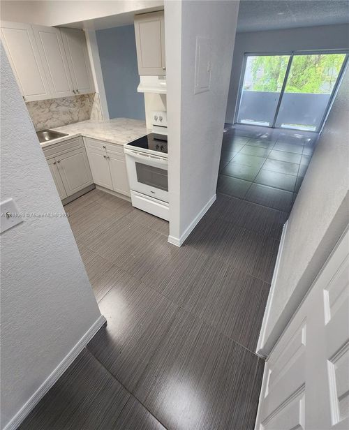 308-11120 Sw 196th St, Cutler Bay, FL, 33157-8309 | Card Image