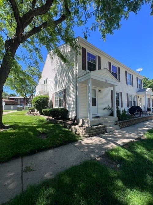 c-518 Darlene Ln, Glendale Heights, IL, 60139-3276 | Card Image