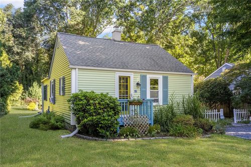 20 Samuel Rodman Street, South Kingstown, RI, 02879 | Card Image