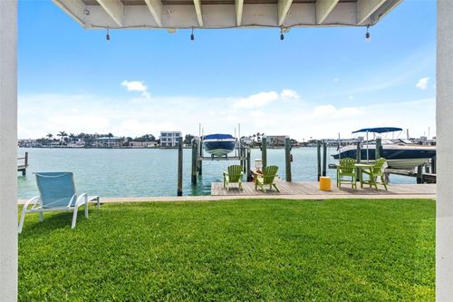 apt-5-245 104th Ave, Treasure Island, FL, 33706-4840 | Card Image