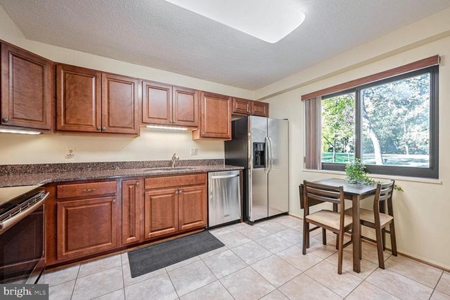 4-112 - 15100 Interlachen Dr, Condo with 2 bedrooms, 2 bathrooms and null parking in SILVER SPRING MD | Image 4